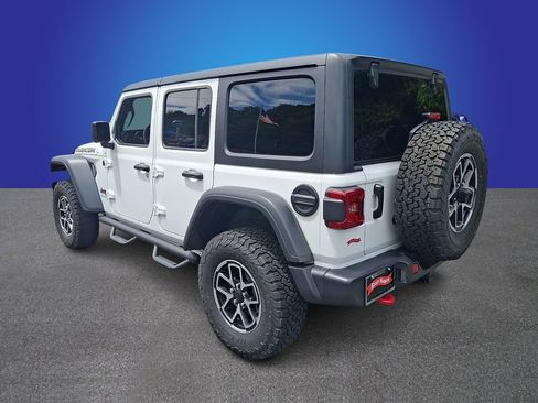 Used 2025 Jeep Wrangler Unlimited Rubicon w/ Convenience Group AWD/4WD image 6