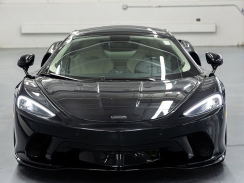 Used 2020 McLaren GT image 9