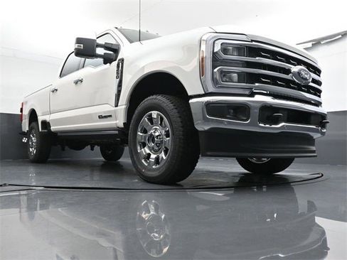New 2026 Ford F250 Lariat w/ Lariat Ultimate Package image 24
