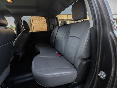 Used 2017 RAM 2500 Tradesman w/ Chrome Appearance Group image 23