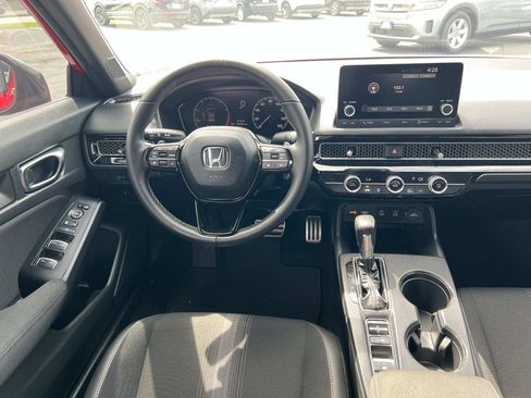Used 2025 Honda Civic Sport image 7