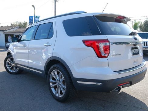 Used 2018 Ford Explorer Limited w/ Equipment Group 301A FWD image 4