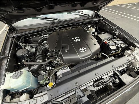 Used 2013 Toyota Tacoma PreRunner image 21