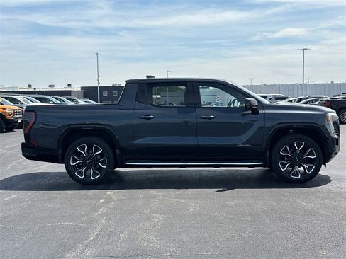 New 2025 GMC Sierra EV Denali image 9