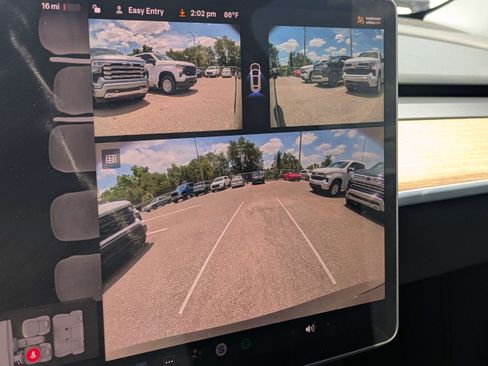 Used 2023 Tesla Model Y Long Range AWD/4WD image 19