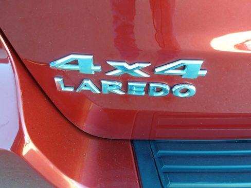 Used 2011 Jeep Grand Cherokee Laredo image 36