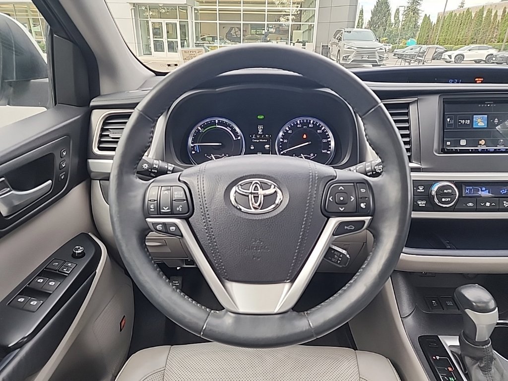Used 2016 Toyota Highlander Limited Platinum AWD/4WD image 24