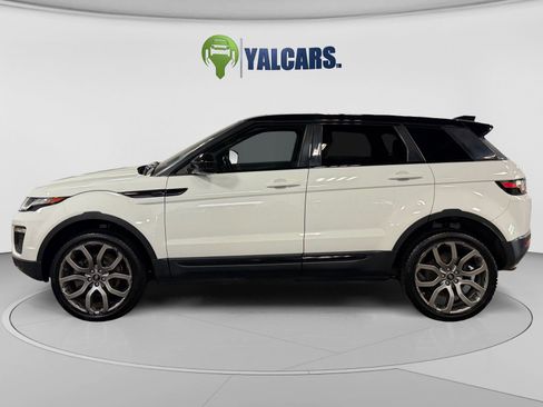 Used 2018 Land Rover Range Rover Evoque SE AWD/4WD image 2