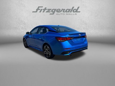 Used 2025 Nissan Sentra SR FWD image 6