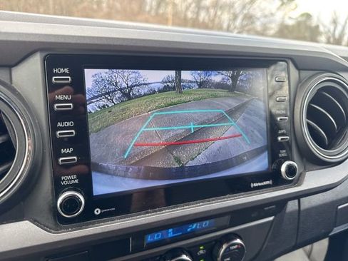 Used 2023 Toyota Tacoma TRD Off-Road image 19