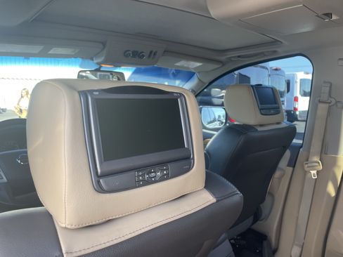 Used 2014 Nissan Armada Platinum w/ Platinum Reserve Package AWD/4WD image 31