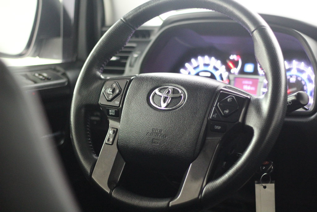 Used 2019 Toyota 4Runner TRD Off-Road Premium AWD/4WD image 11