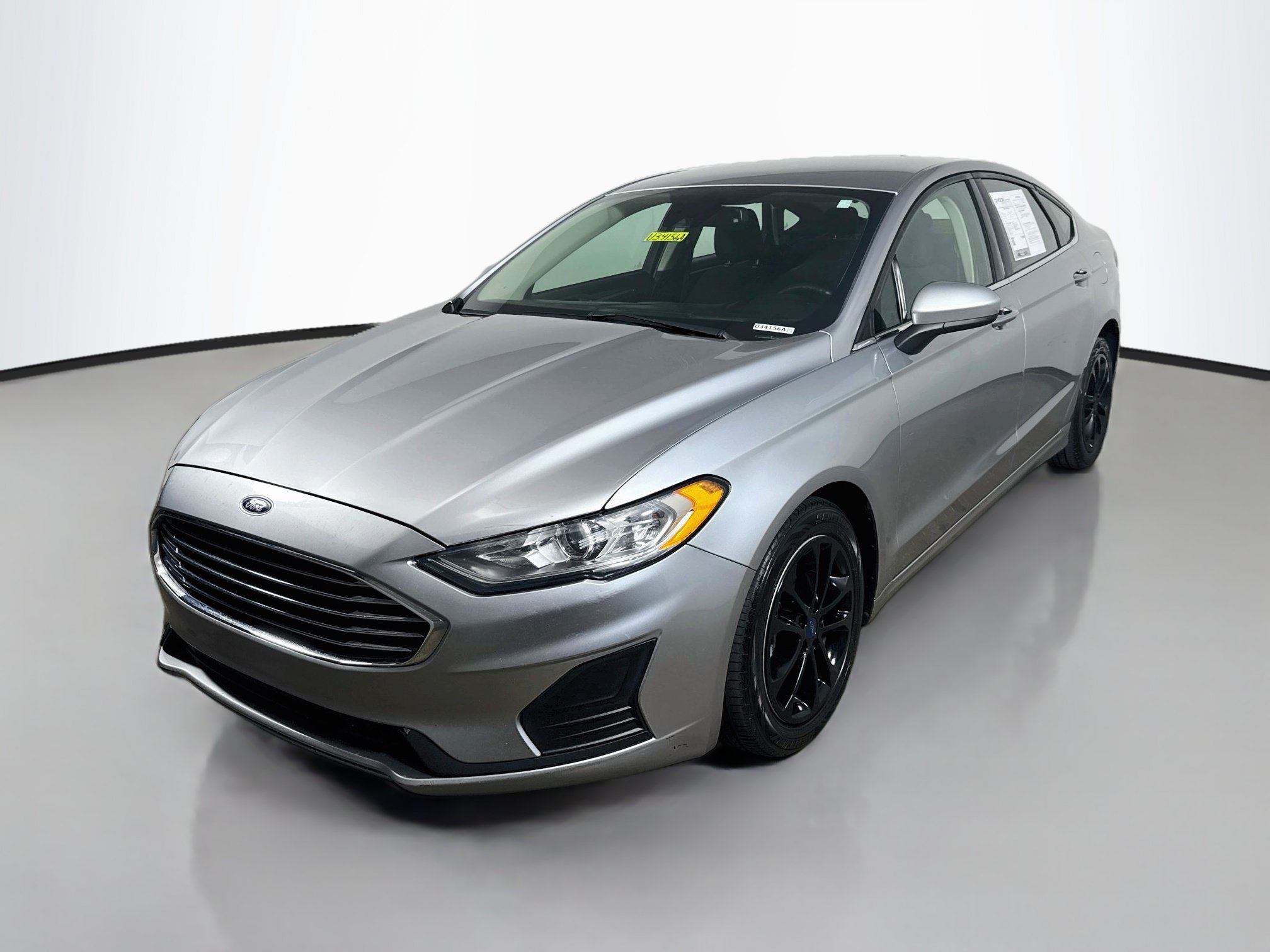 Used 2020 Ford Fusion SE FWD image 3