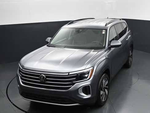 Used 2025 Volkswagen Atlas SE FWD image 27