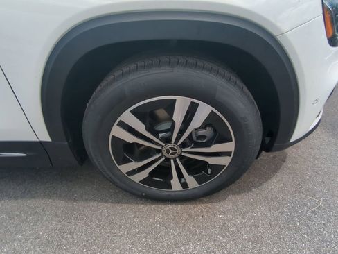 New 2025 Mercedes-Benz GLB 250 image 22