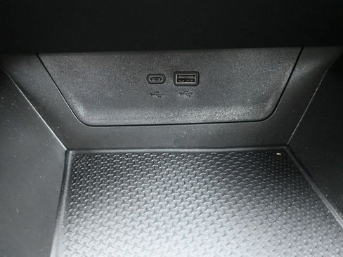 Used 2026 Chevrolet Equinox LT w/ Safety and Technology Package FWD image 20