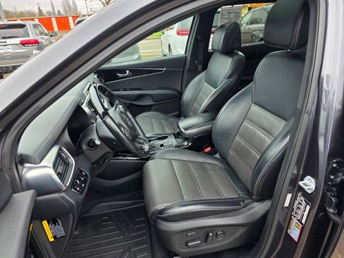 Used 2017 Kia Sorento SX image 7