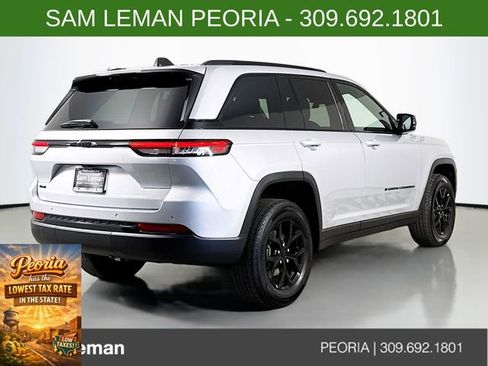 New 2025 Jeep Grand Cherokee Altitude image 7