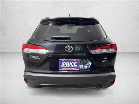 Used 2024 Toyota Corolla Cross LE AWD/4WD image 4