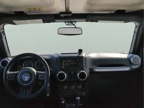 Certified 2018 Jeep Wrangler Unlimited Sahara image 9