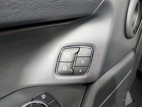 Used 2024 Ford Expedition Max XLT image 21