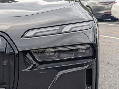 Used 2023 BMW i7 xDrive60 image 27