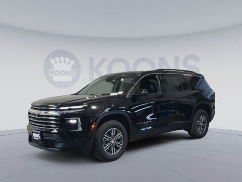 New 2026 Chevrolet Traverse LT w/ Driver Confidence Package FWD image 5