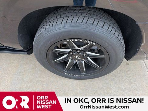 Used 2021 Cadillac Escalade ESV Premium Luxury Platinum image 9