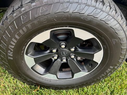 Used 2019 RAM 1500 Rebel AWD/4WD image 10