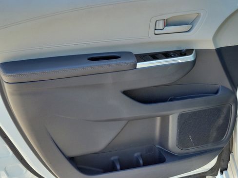 Used 2024 Toyota Sienna LE image 24