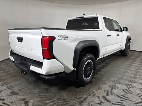 Used 2025 Toyota Tacoma TRD Off-Road w/ TRD Off Road Upgrade Package AWD/4WD image 3