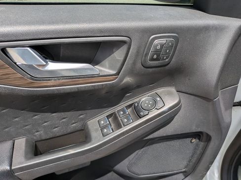 Certified 2020 Ford Escape Titanium w/ Titanium Premium Package 2.0 FWD image 18