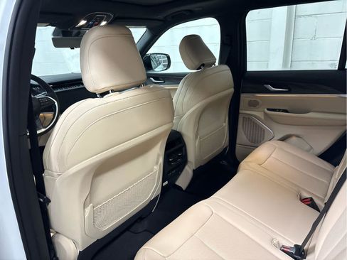 New 2026 Jeep Grand Cherokee Limited AWD/4WD image 43