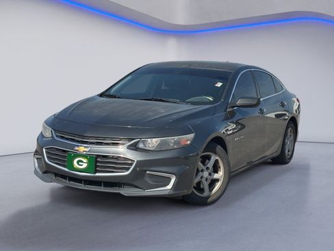 Used 2017 Chevrolet Malibu LS image 2