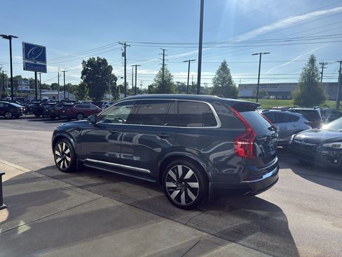 Used 2024 Volvo XC90 T8 Ultimate AWD/4WD image 5