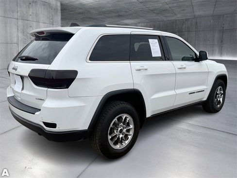 Used 2019 Jeep Grand Cherokee Laredo image 7