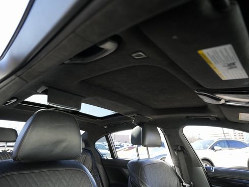 Used 2016 BMW 750i xDrive image 28