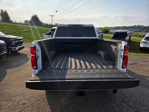 Used 2024 Chevrolet Silverado 2500 LTZ w/ LTZ Convenience Package AWD/4WD image 10