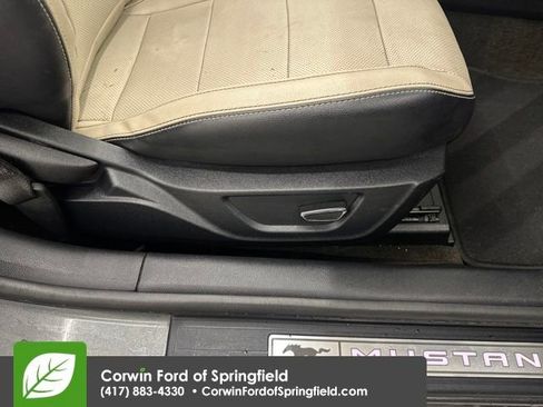 Used 2016 Ford Mustang Premium image 17