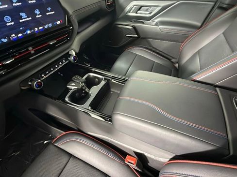 Certified 2025 Chevrolet Silverado EV RST image 24