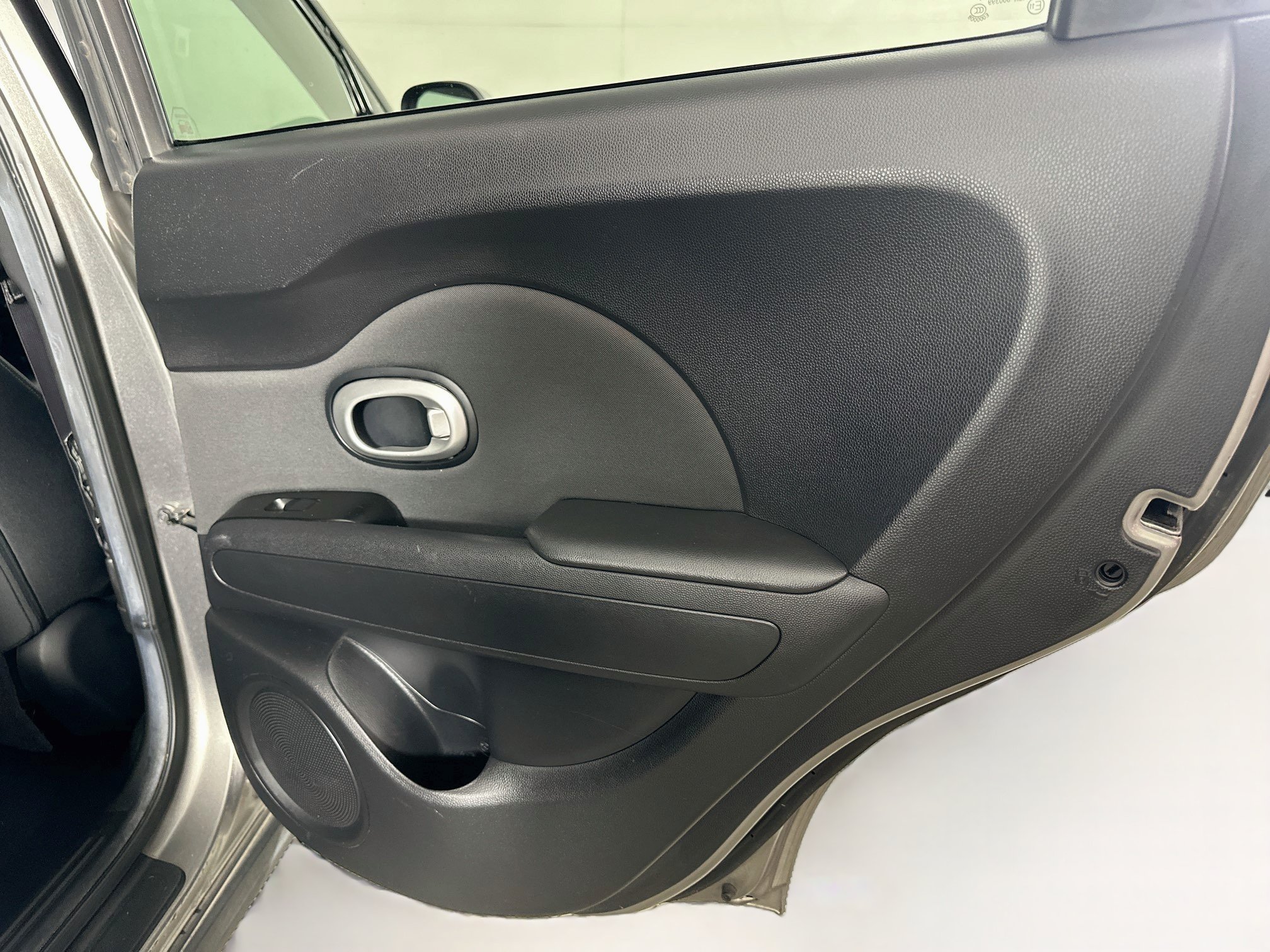 Used 2015 Kia Soul FWD image 26