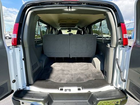 Certified 2024 Chevrolet Express 3500 LT w/ LT Preferred Equipment Group image 22