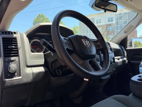 Used 2015 RAM 1500 Express RWD image 10