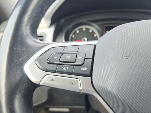 Used 2020 Volkswagen Atlas Cross Sport SE w/ Towing Package AWD/4WD image 17
