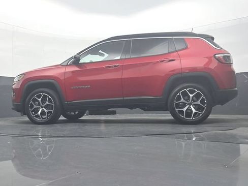 Used 2025 Jeep Compass Limited AWD/4WD image 30