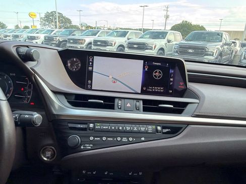 Used 2019 Lexus ES 350 w/ Premium Package FWD image 29