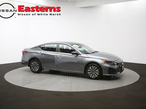 Used 2024 Nissan Altima 2.5 SV image 83