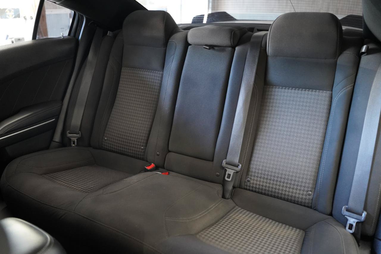 Used 2018 Dodge Charger R/T RWD image 31