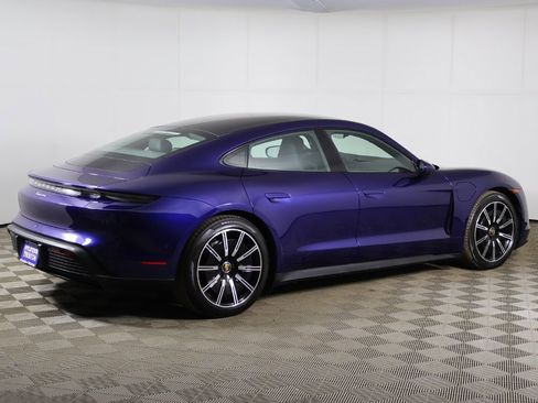 Used 2023 Porsche Taycan image 12