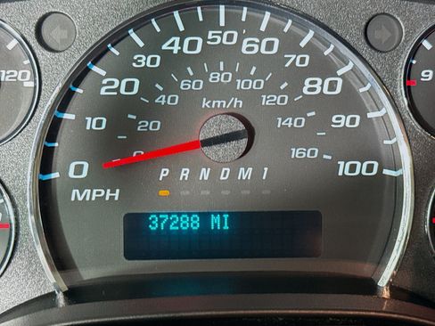 Used 2021 Chevrolet Express 2500 RWD image 11
